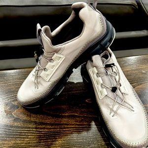 Nice pair  cloud away sneakers slip on size 10.5